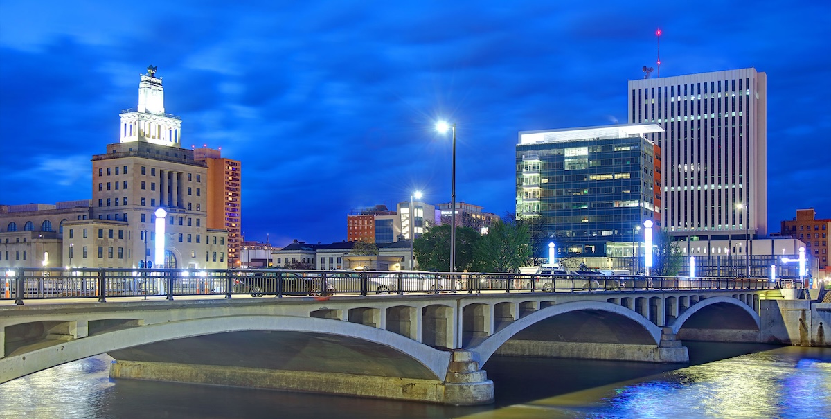 A Guide to Dating in Cedar Rapids IA: Cedar Rapids Love Connections